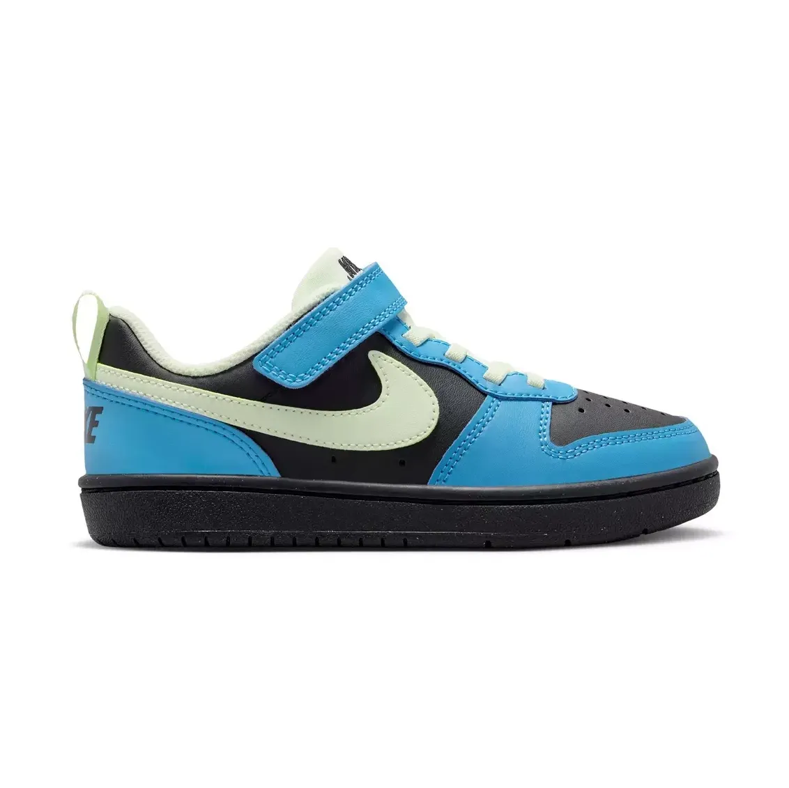 Tênis infantil Nike Court Borough Low Recraft azul com detalhes pretos e sola preta